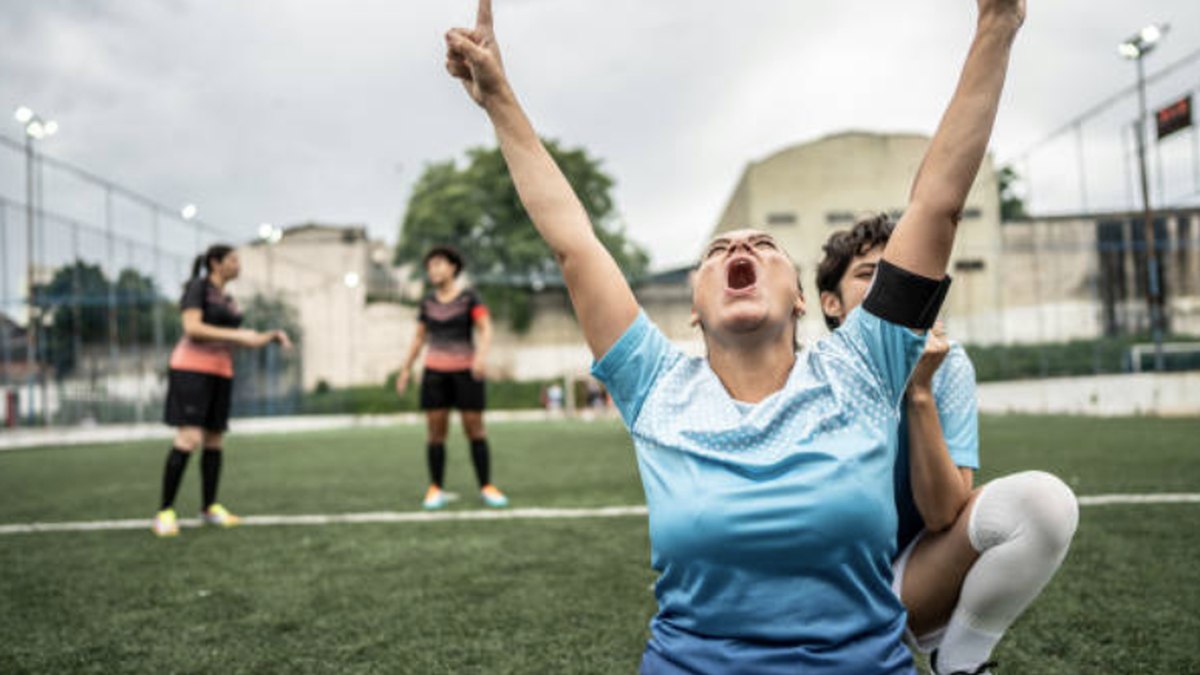 Football féminin — campagne Toutes en jeu